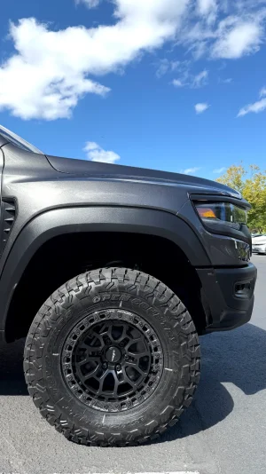TRX Aftermarket Wheel and Tire pics! [size/offset]