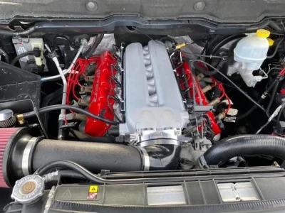 SRT-10 Engine 2.webp