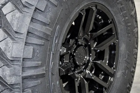 jeep-wrangler-jku-wheels-black-rhino-mesa-gloss-black-37s-rims - 04.webp