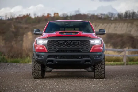 ram-1500-rho-2025-08-exterior-front-red-scaled.webp