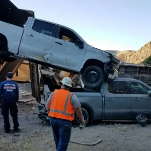 car-carrying-train-derailment.jpg