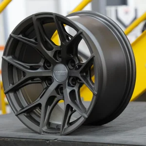 Vossen-HF6-4-1722-Matte-Gunmetal-Hybrid-Forged-Series-©-Vossen-Wheels-2024-1008-2000x1333.webp