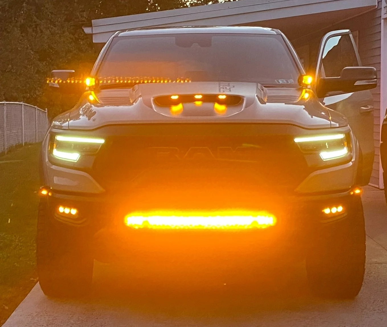 M&R Fogs, 40 inch Light bar and ditch lights (2).jpg | RAM TRX Forum
